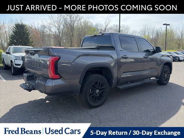 Used 2024 Toyota Tundra Limited AWD/4WD image 8
