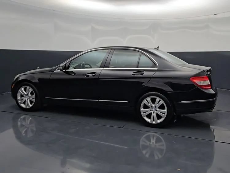 Used 2011 Mercedes-Benz C 300 4MATIC Sedan image 6