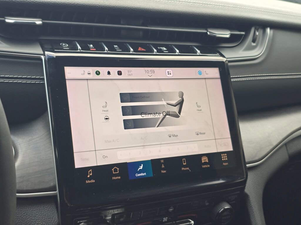 Used 2023 Jeep Grand Cherokee Limited image 26