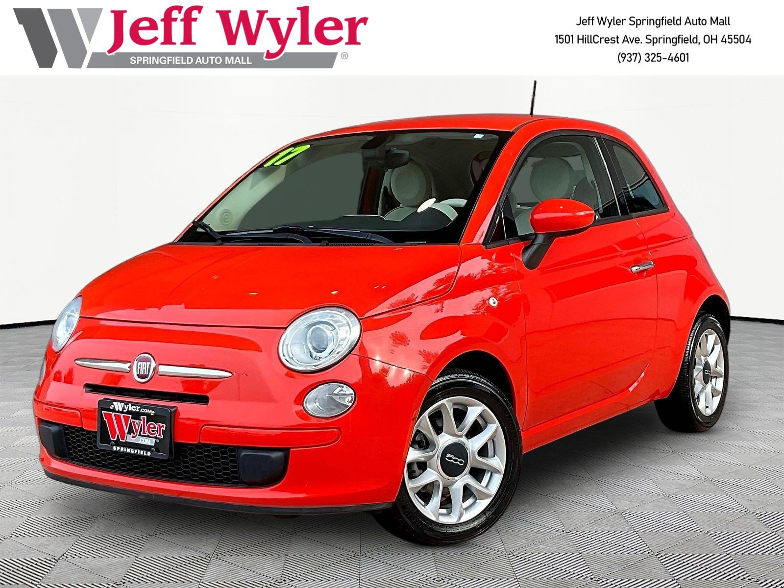 Used 2017 FIAT 500 Pop FWD image 1