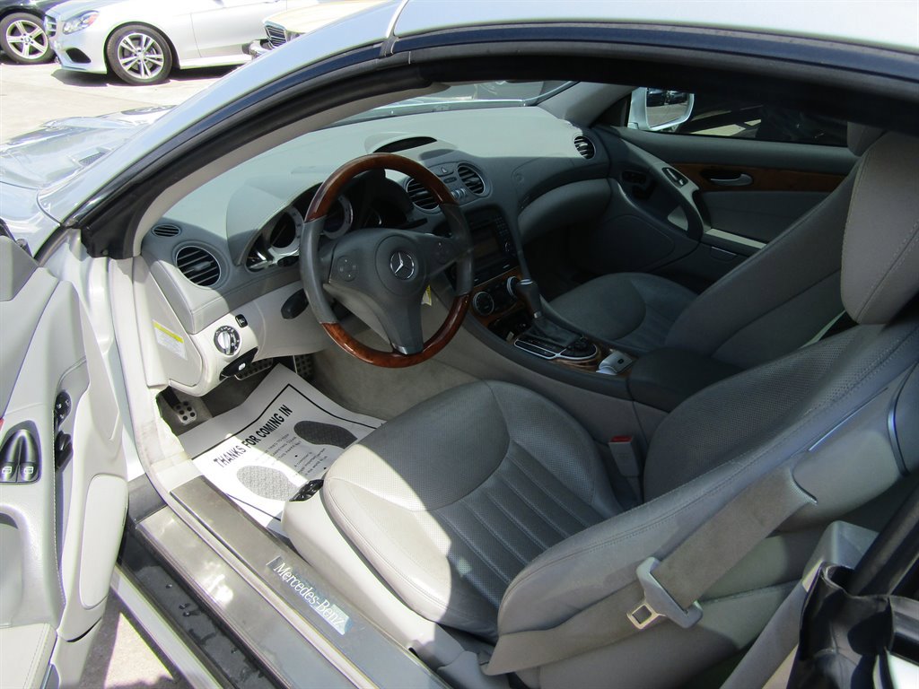 Used 2012 Mercedes-Benz SL 550 w/ SL Wheel Pkg image 10