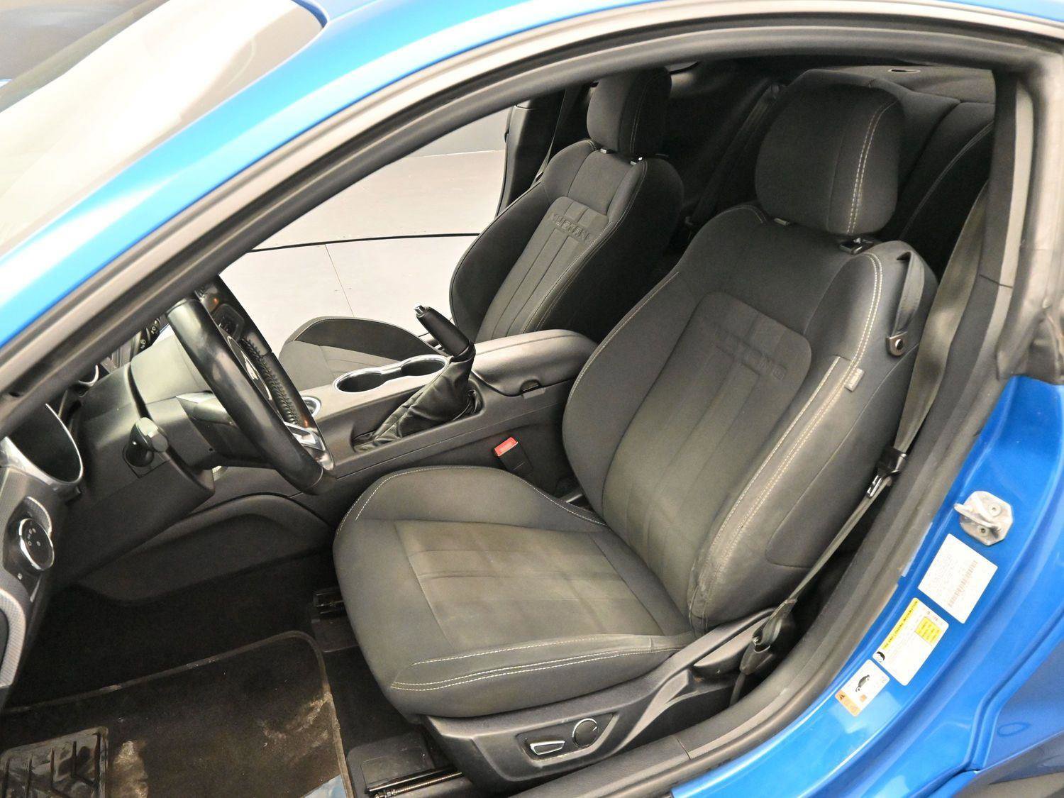 Used 2019 Ford Mustang GT RWD image 12