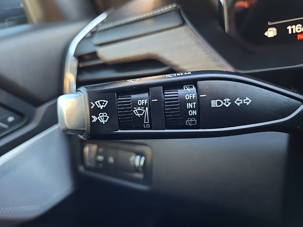 Used 2024 GMC Acadia Denali w/ Super Cruise Package image 19