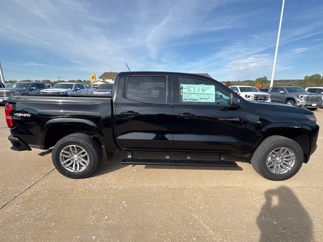 New 2026 Chevrolet Colorado LT w/ Advanced Trailering Package AWD/4WD image 2