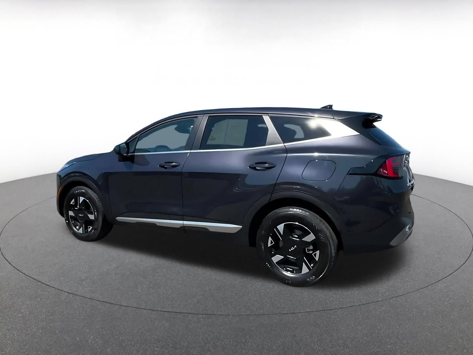 Used 2026 Kia Sportage LX AWD/4WD image 9