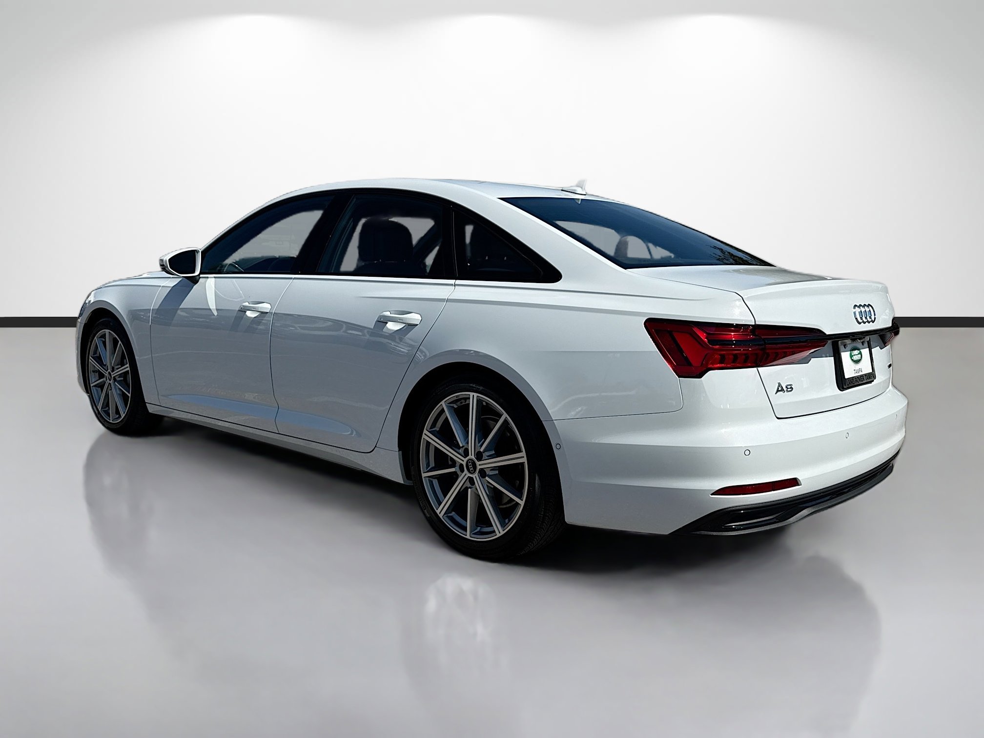 Used 2025 Audi A6 2.0T Premium w/ Convenience Plus Package image 3