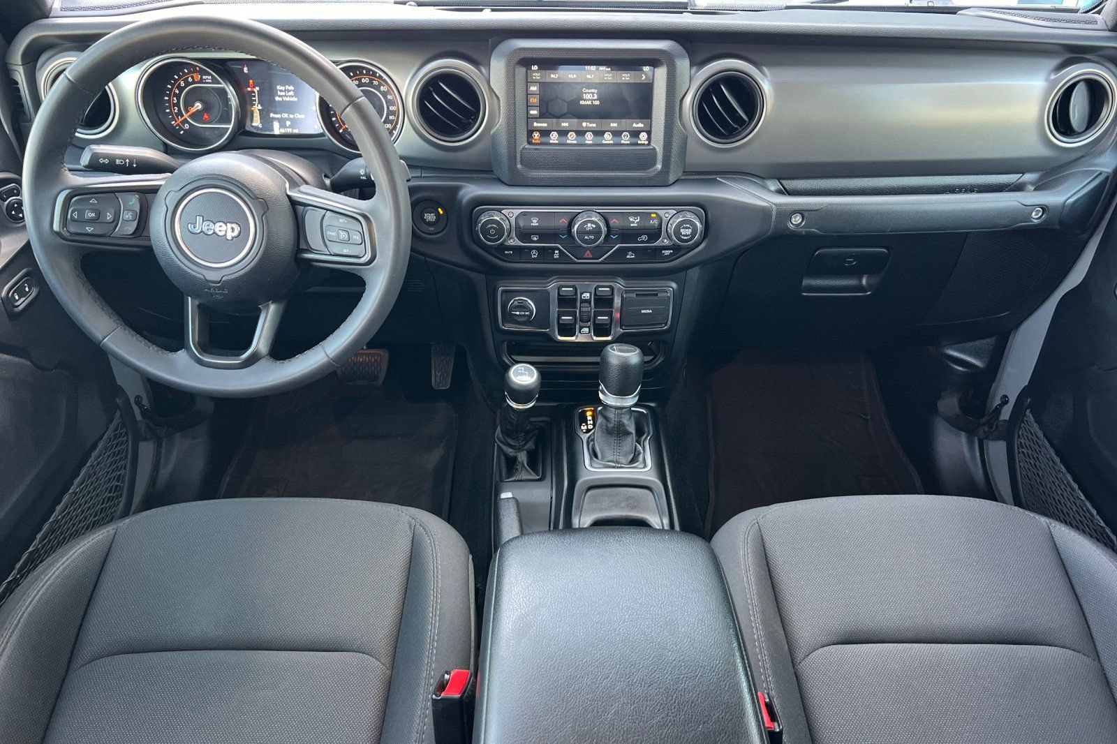 Used 2023 Jeep Gladiator Sport AWD/4WD image 18