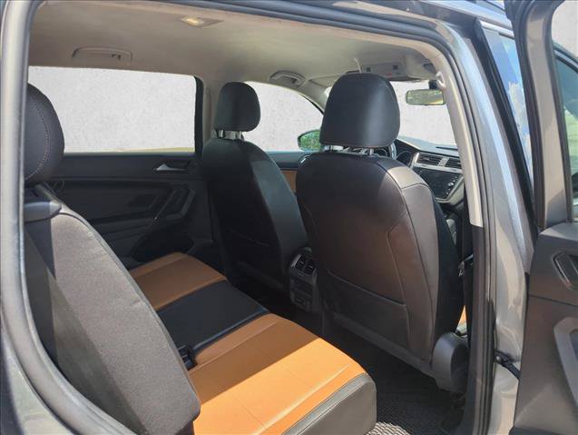 Used 2018 Volkswagen Tiguan SE FWD image 22