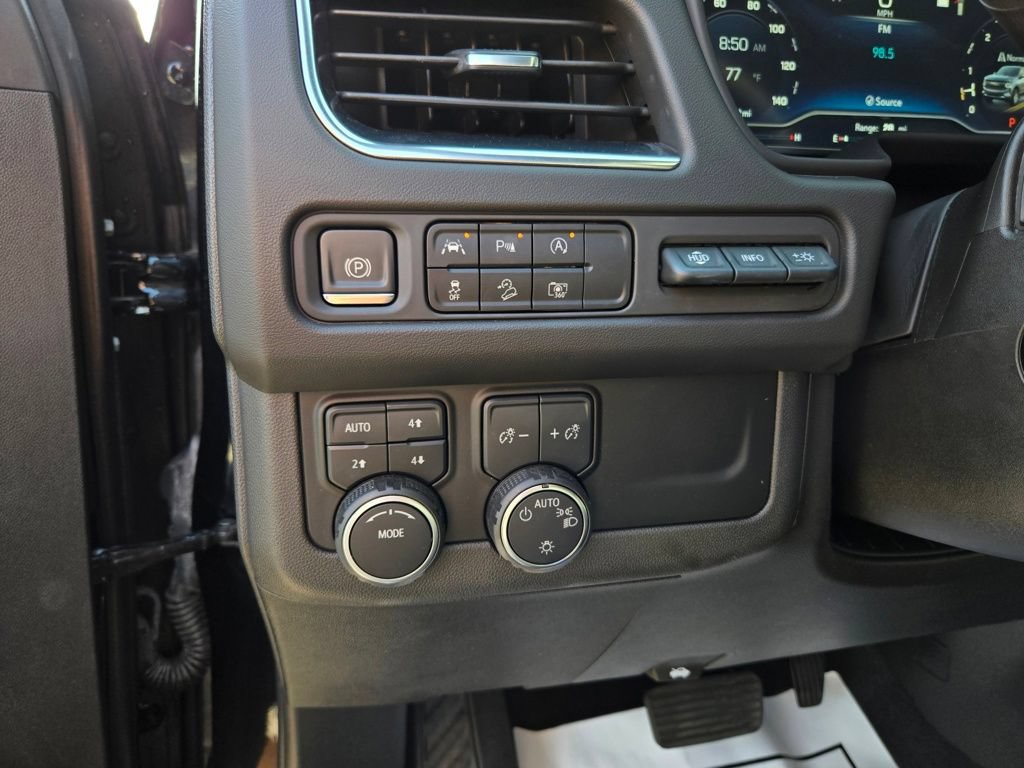 Used 2023 Chevrolet Tahoe Premier AWD/4WD image 16