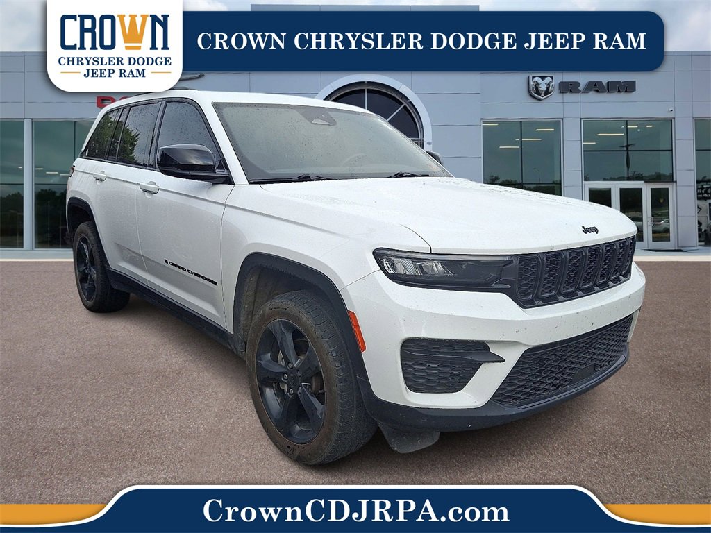 Used 2023 Jeep Grand Cherokee Altitude