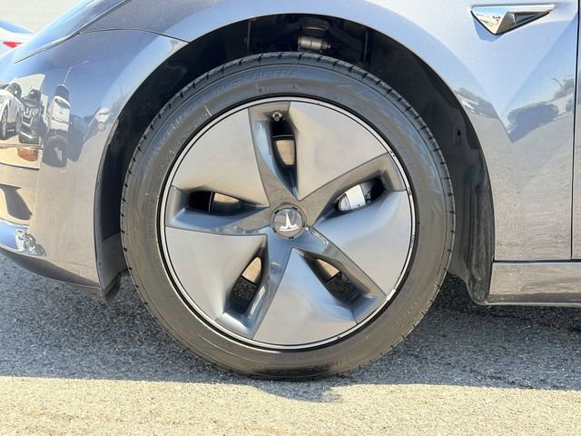 Used 2019 Tesla Model 3 Standard Range image 30