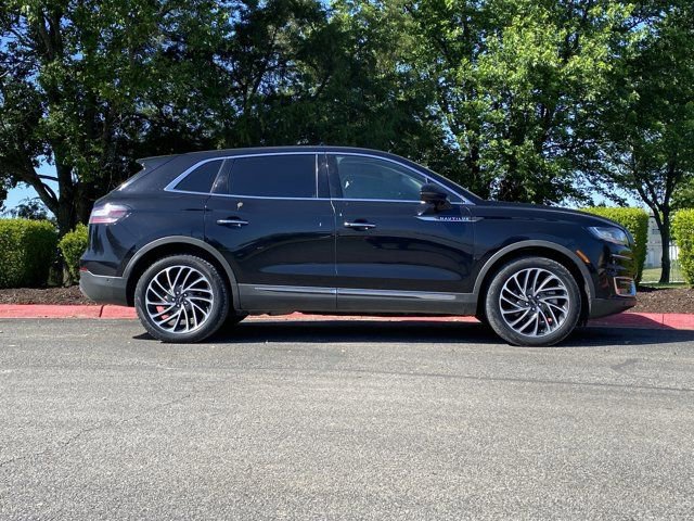 Used 2019 Lincoln Nautilus Reserve AWD/4WD image 2