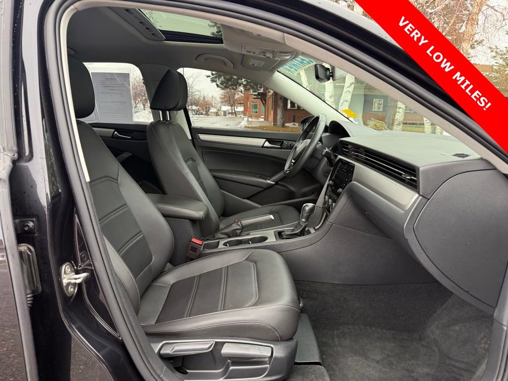 Used 2021 Volkswagen Passat 2.0T SE image 14
