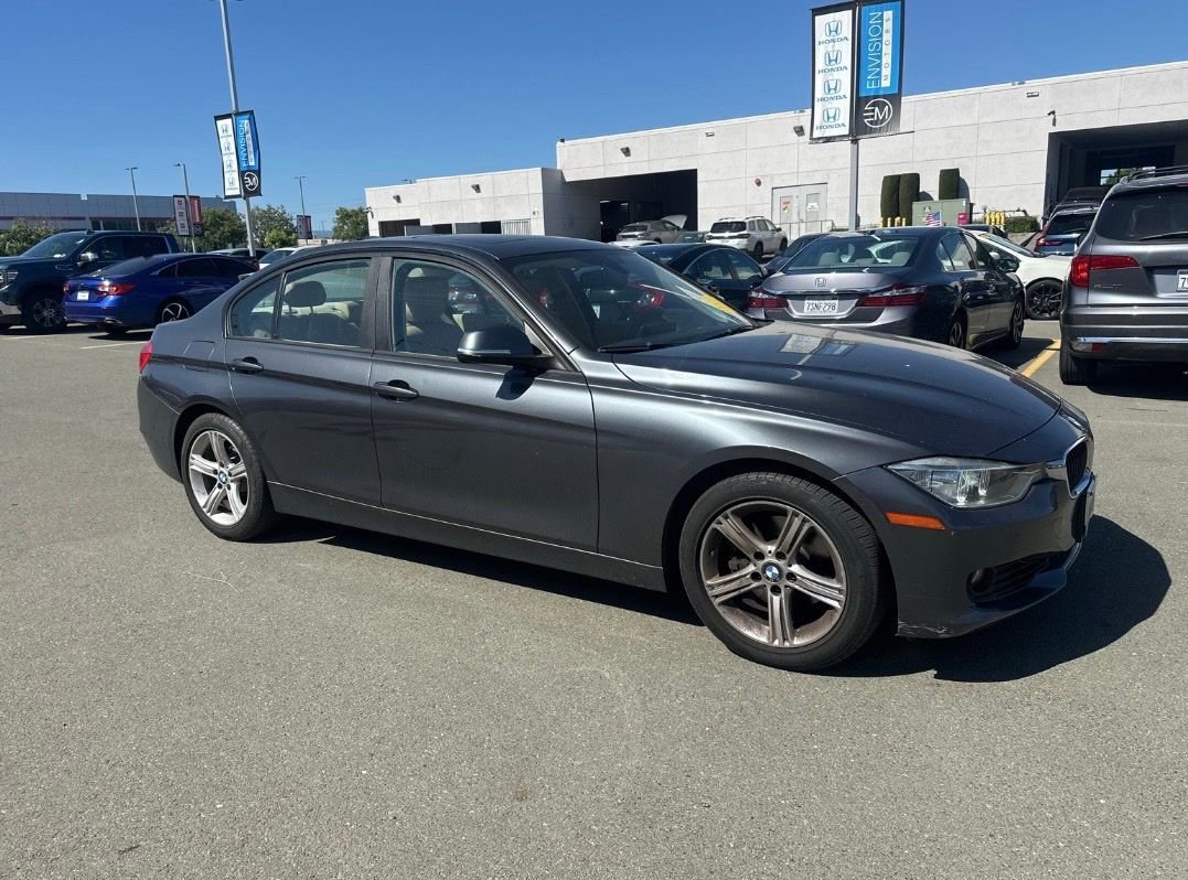 Used 2012 BMW 328i Sedan RWD image 2
