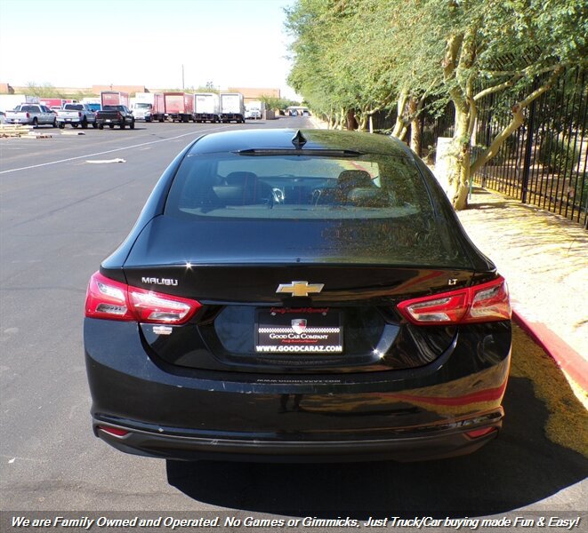 Used 2019 Chevrolet Malibu LT w/ Leather Package FWD image 4