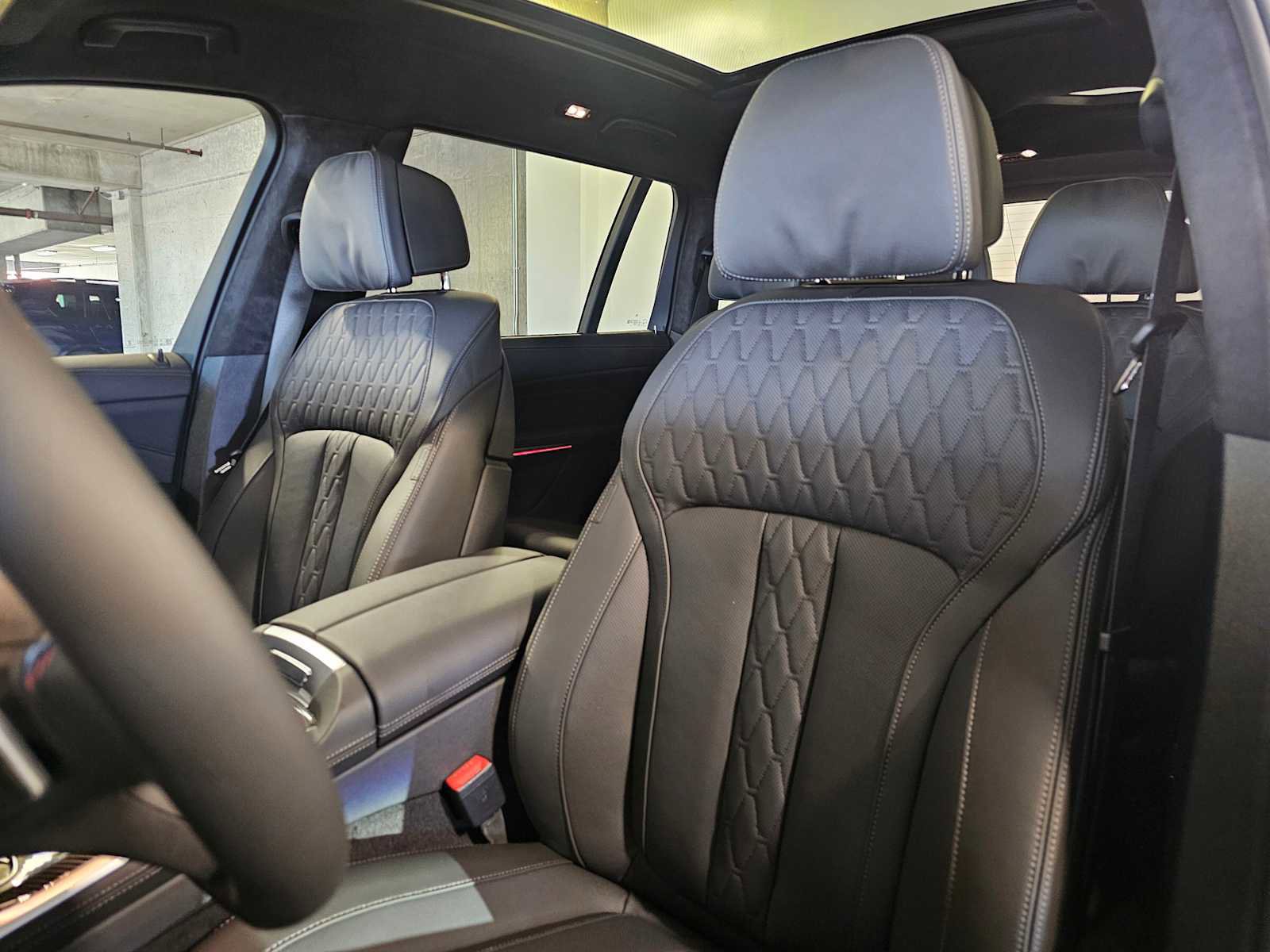 New 2026 BMW X7 M60i image 34