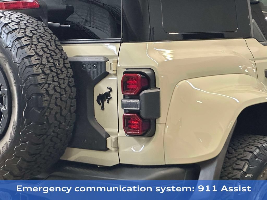Certified 2025 Ford Bronco Raptor w/ Interior Carbon Fiber Pack AWD/4WD image 28