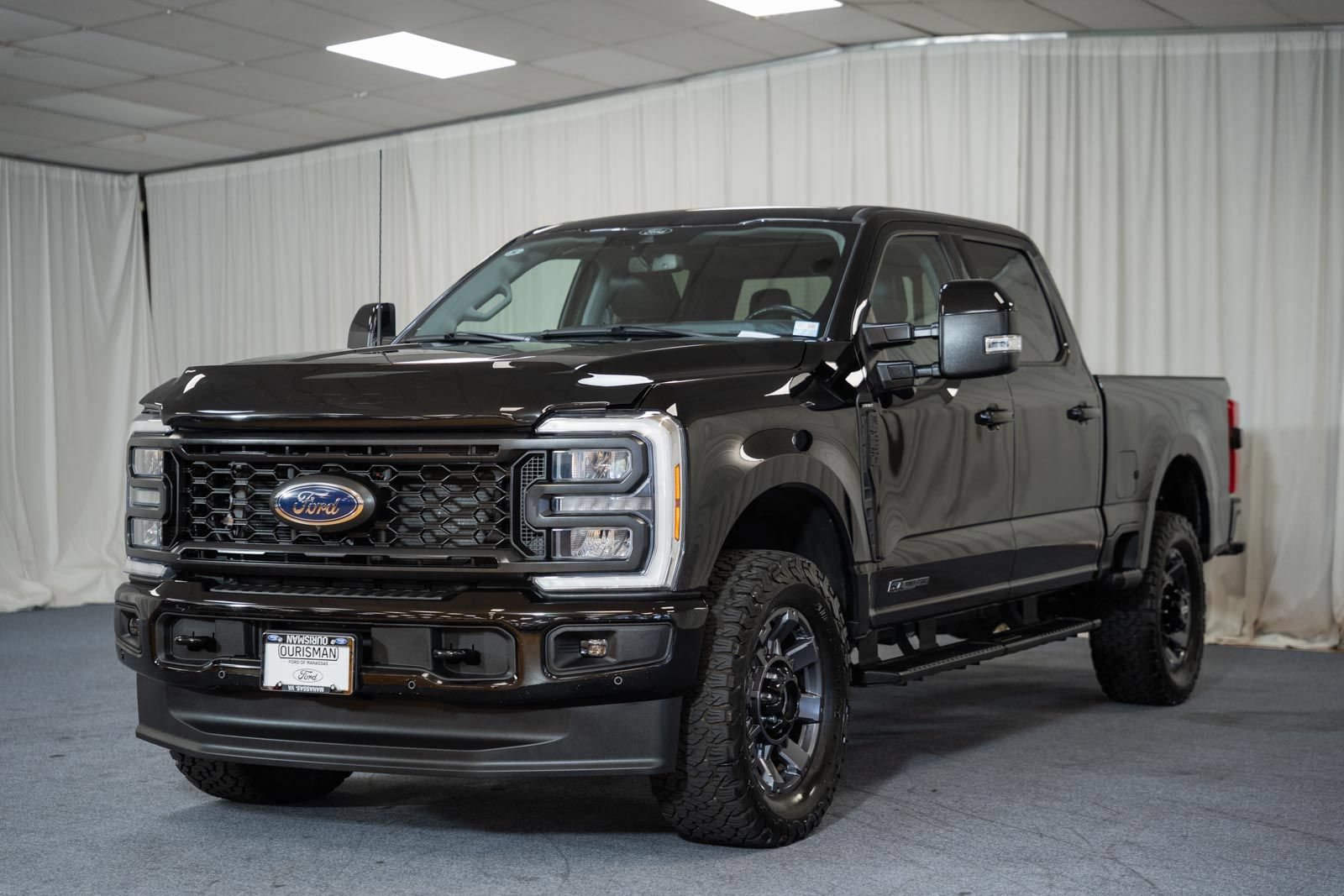 Used 2024 Ford F250 Lariat w/ Lariat Ultimate Package AWD/4WD image 3