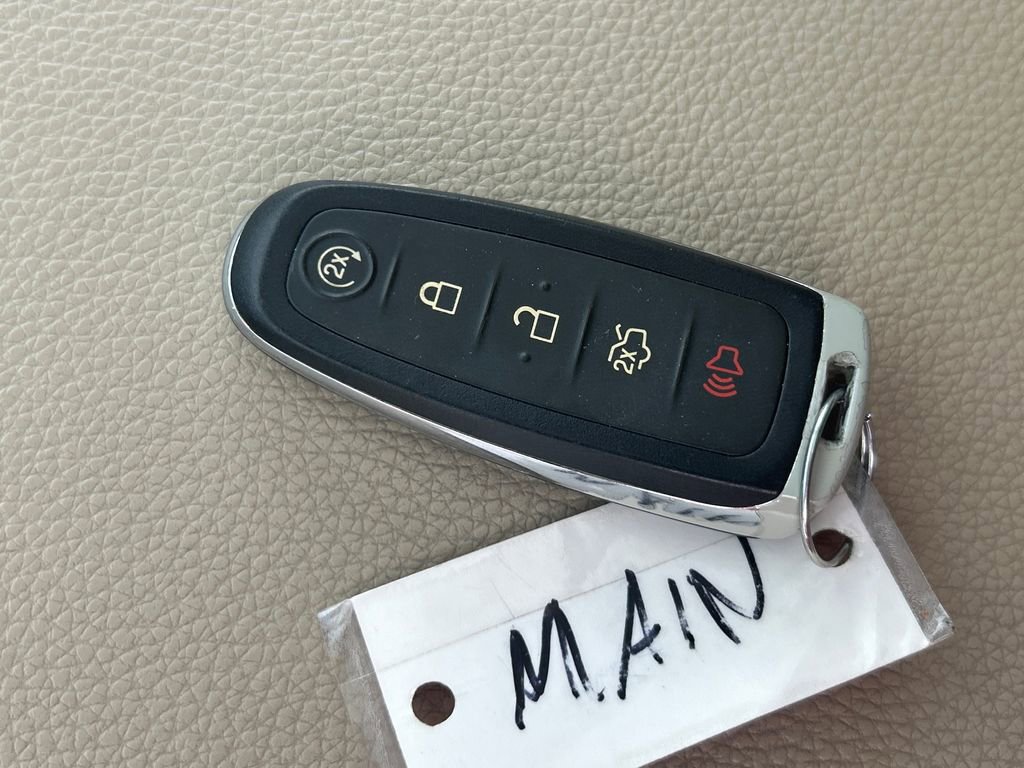 Used 2017 Ford Expedition Limited w/ Equipment Group 301A AWD/4WD image 33