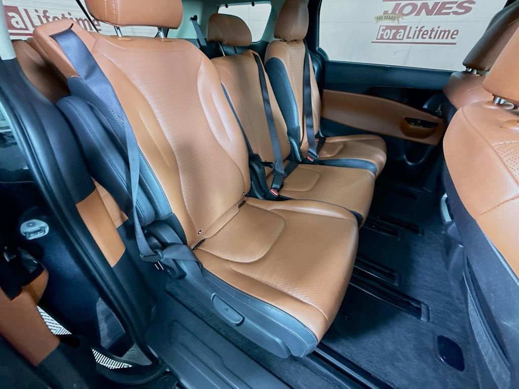 Used 2024 Kia Carnival SX Prestige image 35