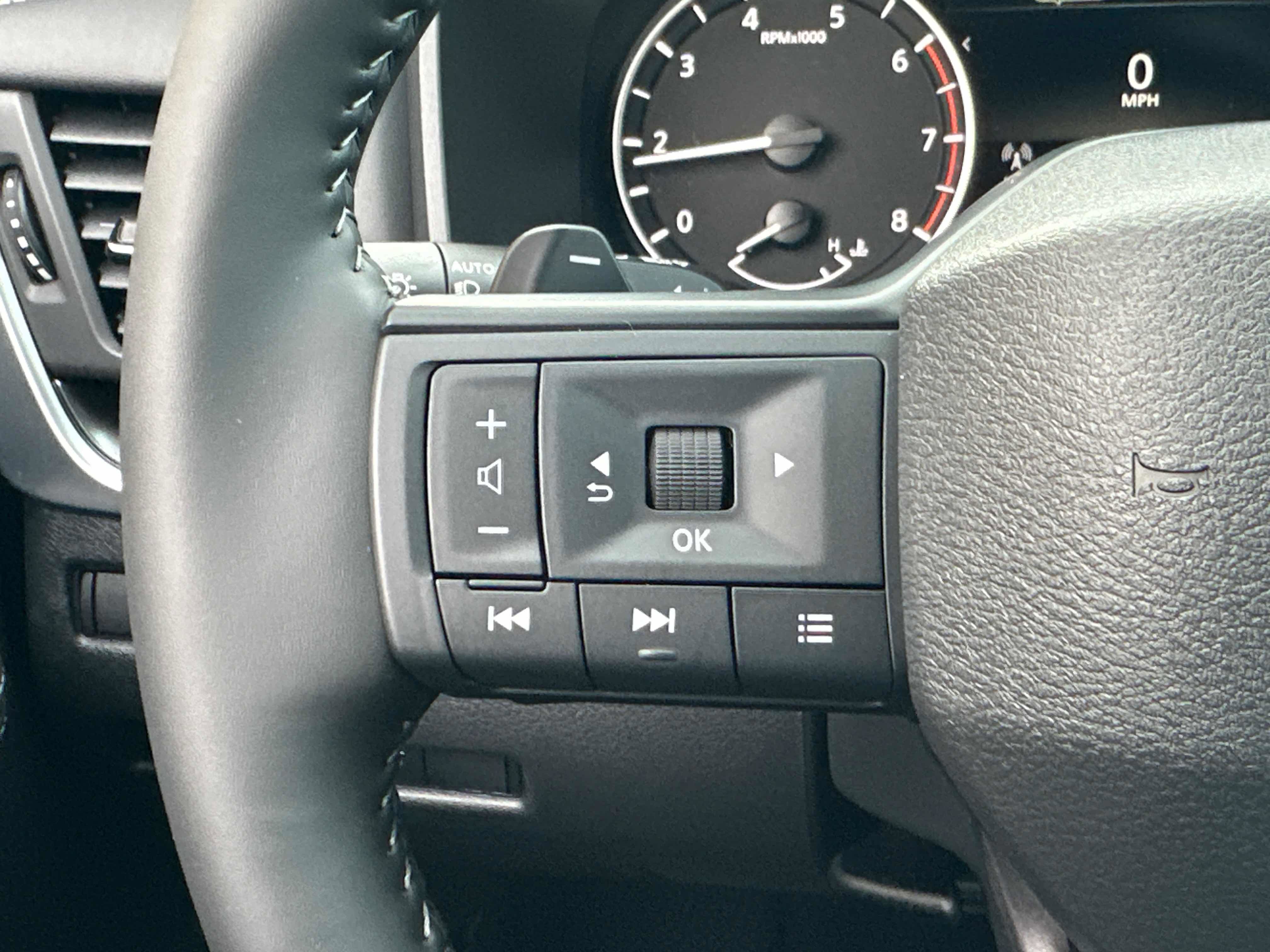 New 2026 Nissan Rogue SV AWD/4WD image 38