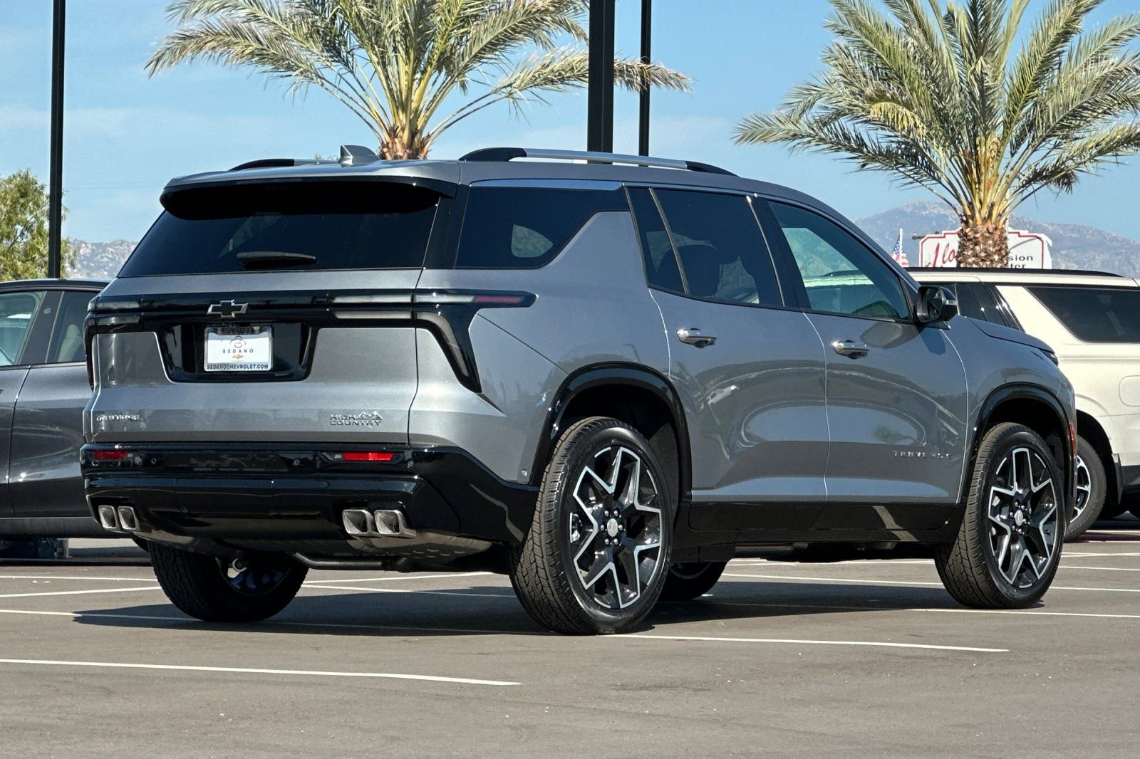 New 2026 Chevrolet Traverse High Country image 4