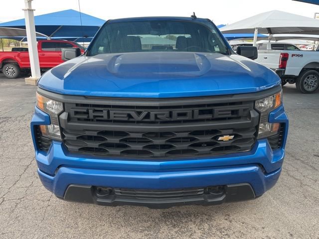 Used 2024 Chevrolet Silverado 1500 Custom image 2