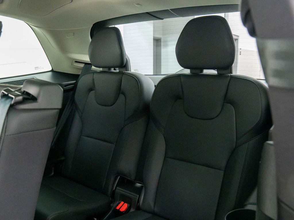 Used 2024 Volvo XC90 T8 Plus w/ Protection Package Premier image 21