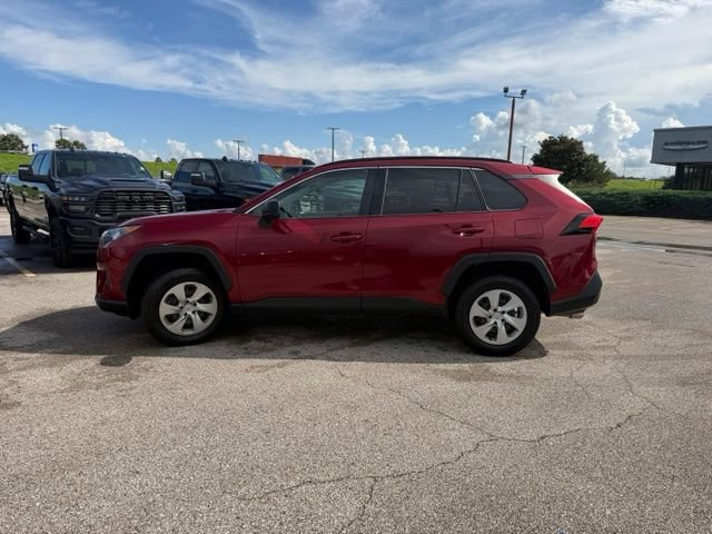 Used 2021 Toyota RAV4 LE FWD image 11
