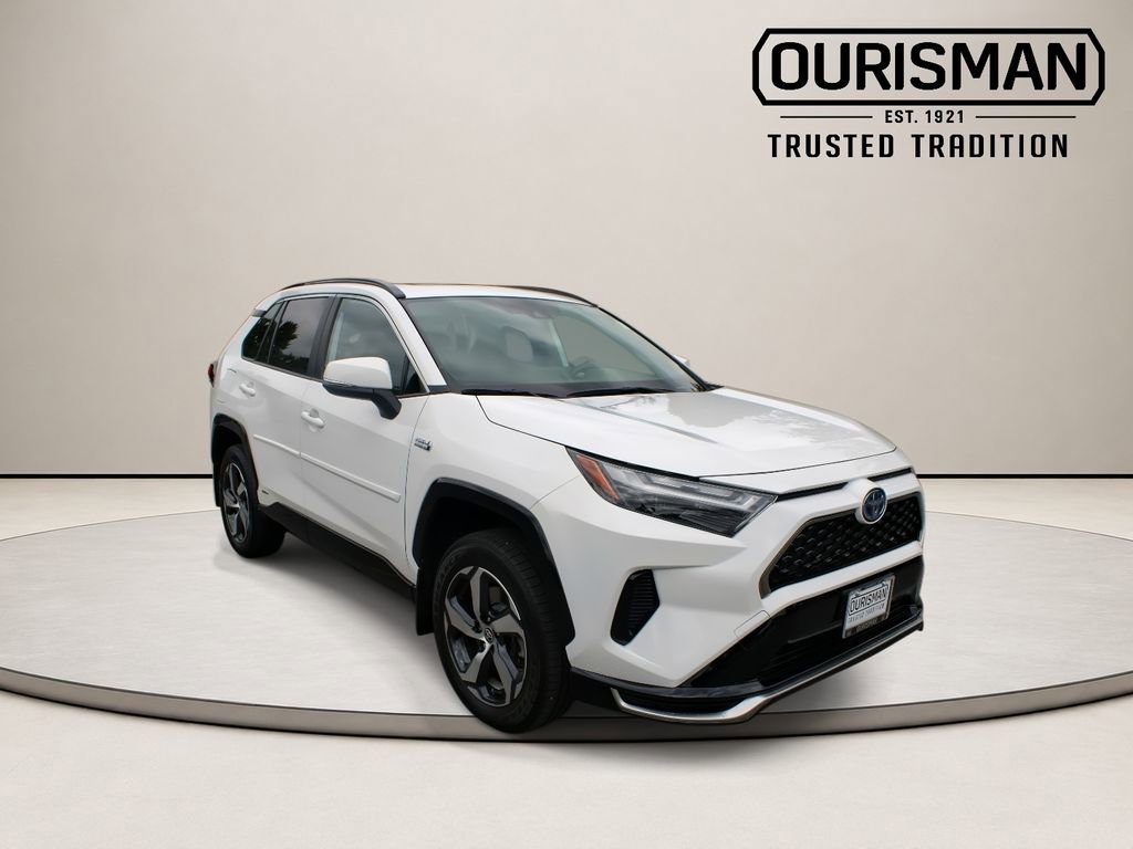 Used 2022 Toyota RAV4 SE w/ Weather & Moonroof Package AWD/4WD image 1