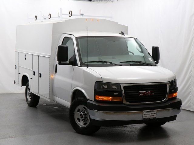 New 2025 GMC Savana 3500 w/ Power Convenience Package RWD image 1