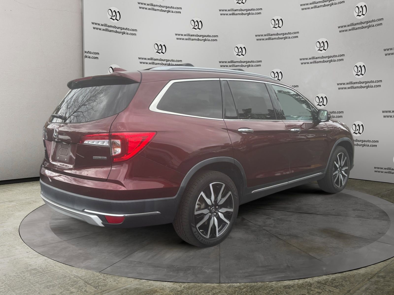 Used 2020 Honda Pilot Touring image 5