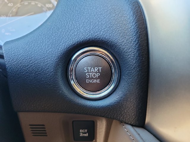 Used 2023 Lexus GX 460 Premium w/ Accessory Package AWD/4WD image 28