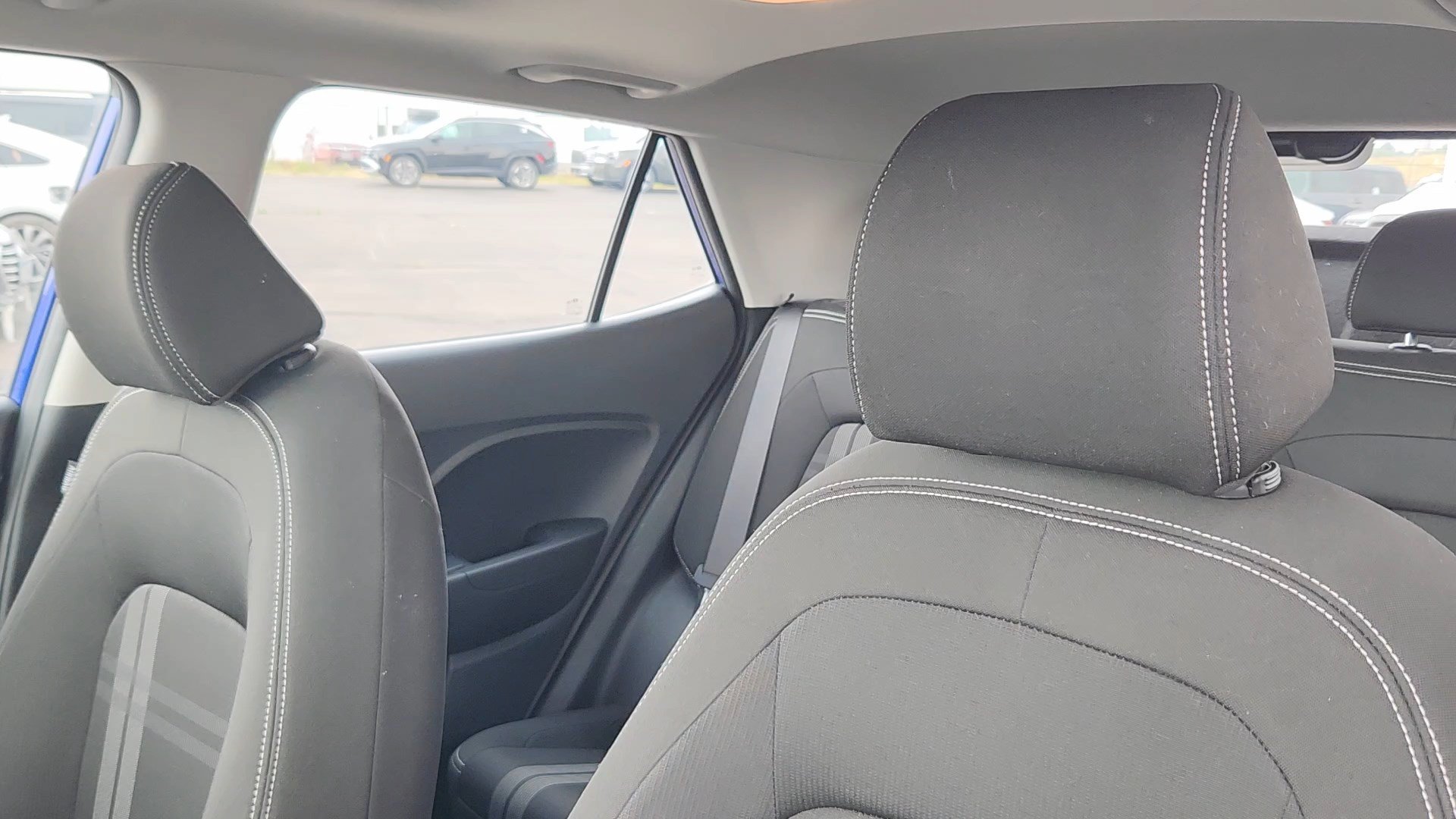 Certified 2022 Hyundai Venue SEL FWD image 9