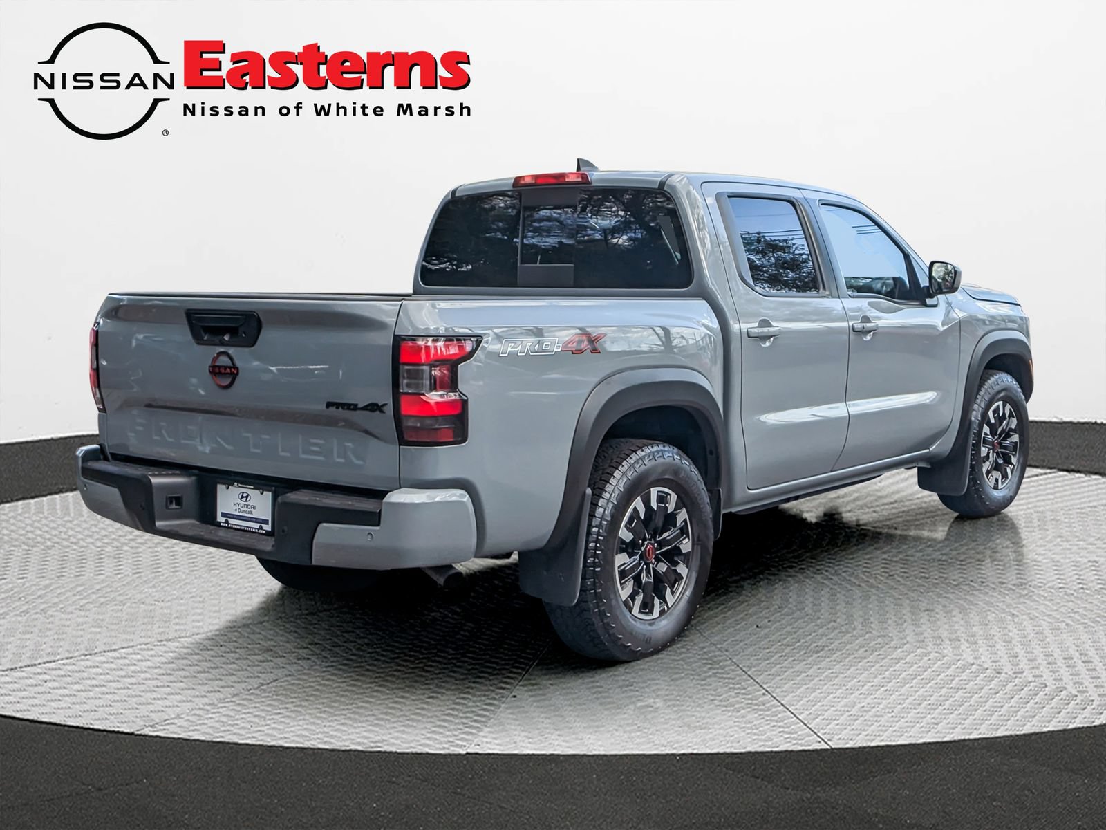 Used 2024 Nissan Frontier PRO-4X w/ Technology Package AWD/4WD image 5