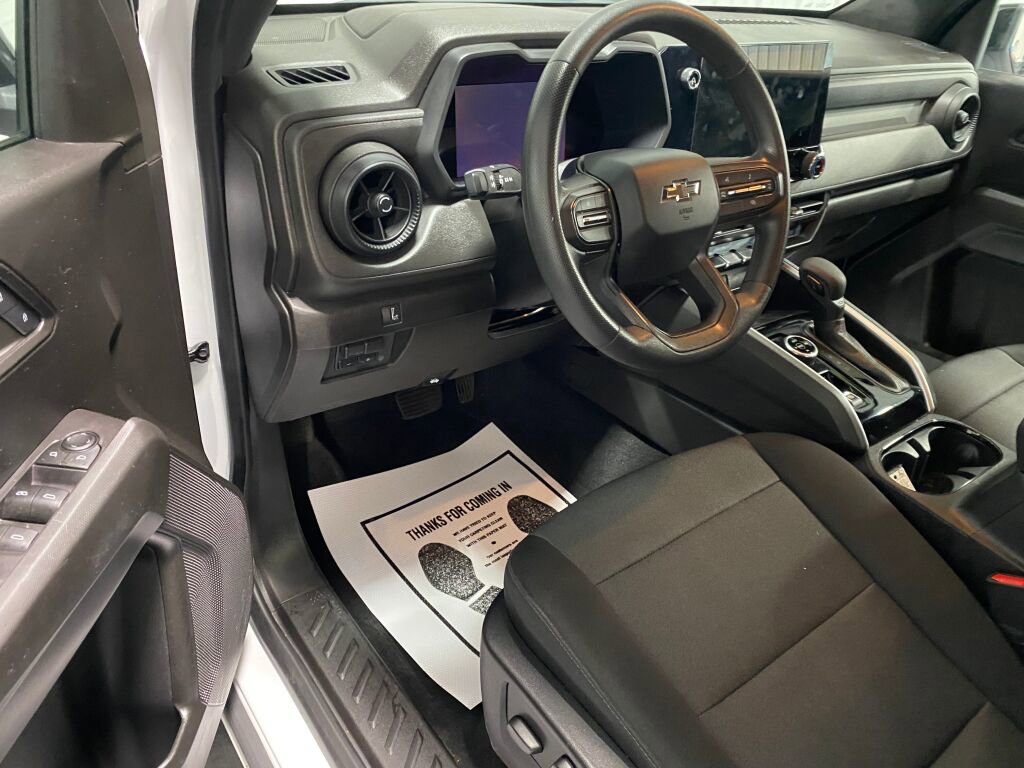 Used 2023 Chevrolet Colorado Trail Boss w/ Advanced Trailering Package image 2