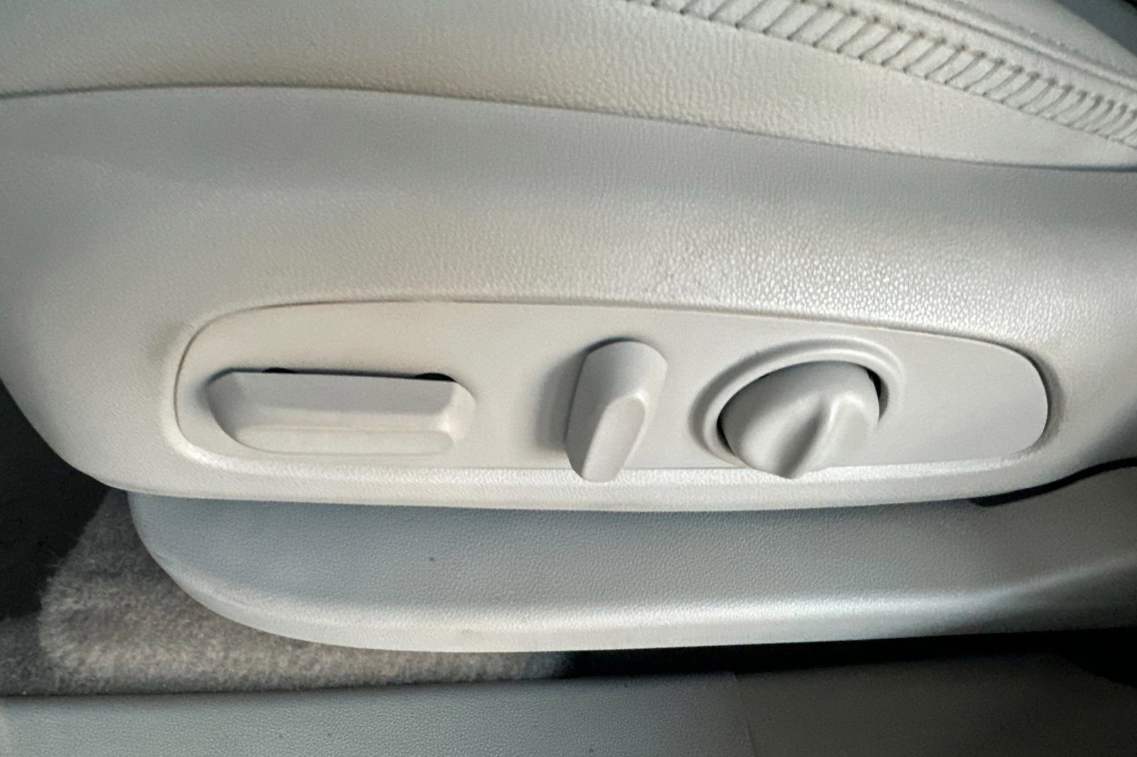 Certified 2022 GMC Terrain Denali image 12