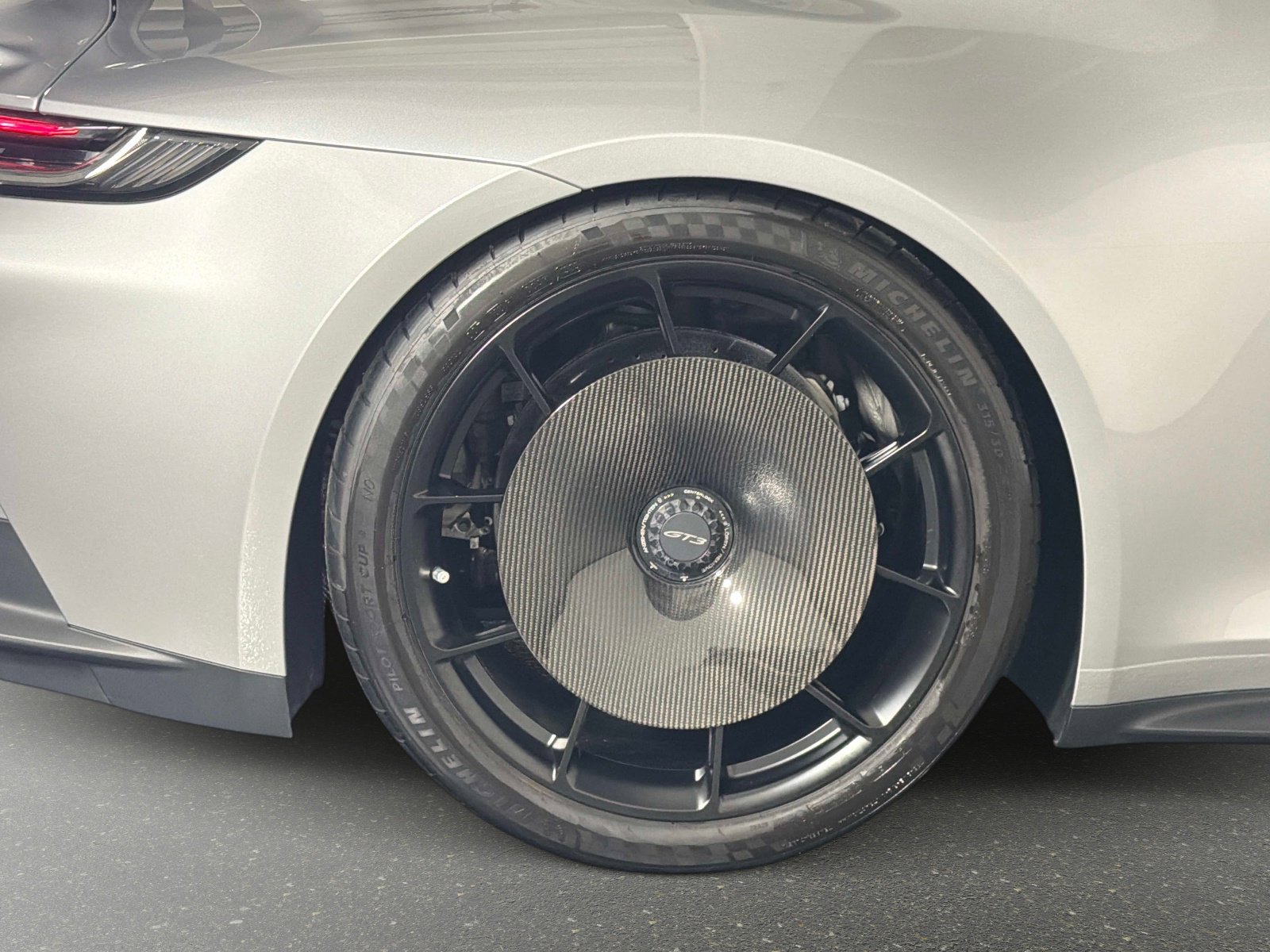 Used 2023 Porsche 911 GT3 image 19