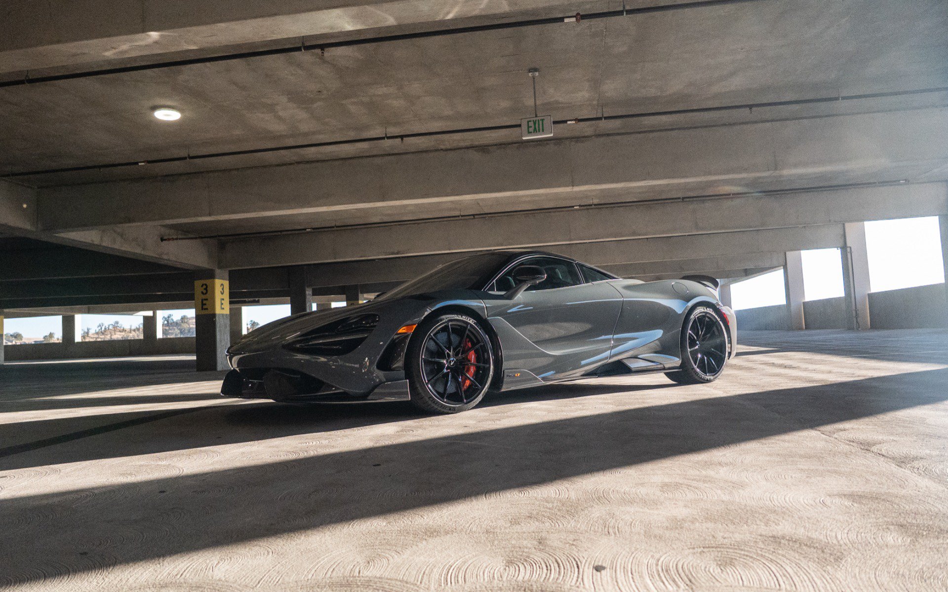Used 2021 McLaren 765LT RWD image 10