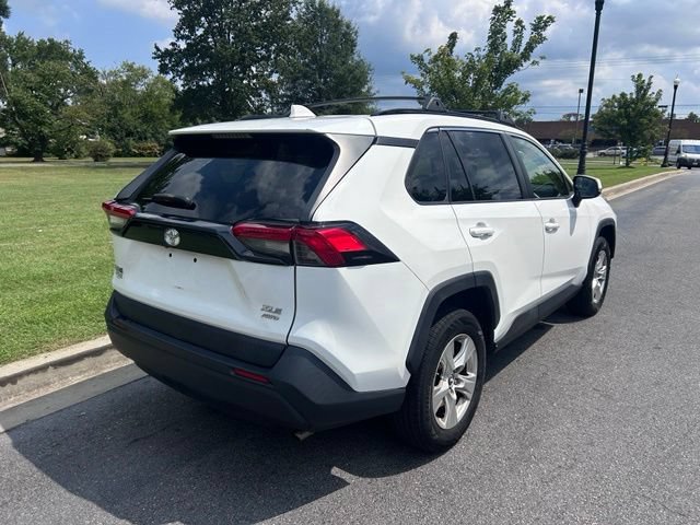 Used 2019 Toyota RAV4 XLE AWD/4WD image 19