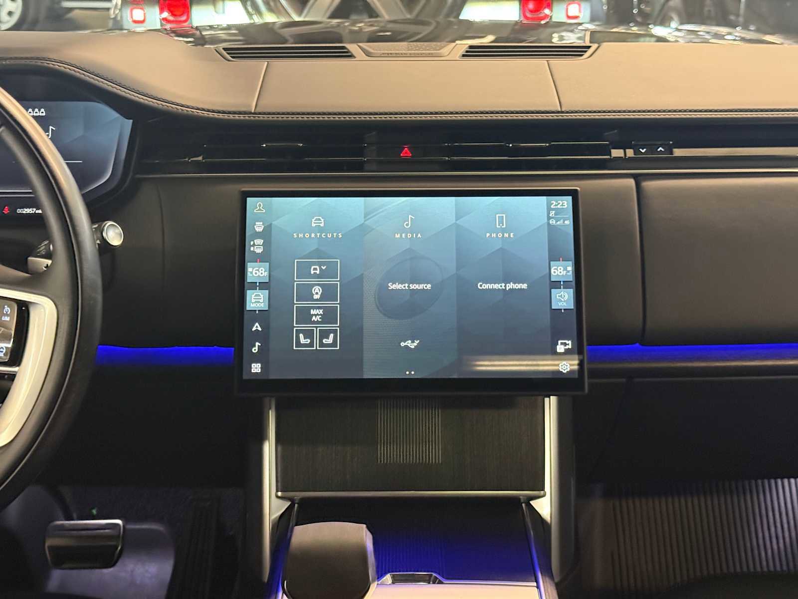 Certified 2025 Land Rover Range Rover Autobiography image 16
