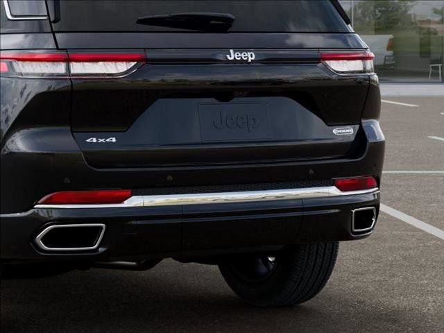 New 2025 Jeep Grand Cherokee Overland w/ Luxury Tech Group IV AWD/4WD image 13