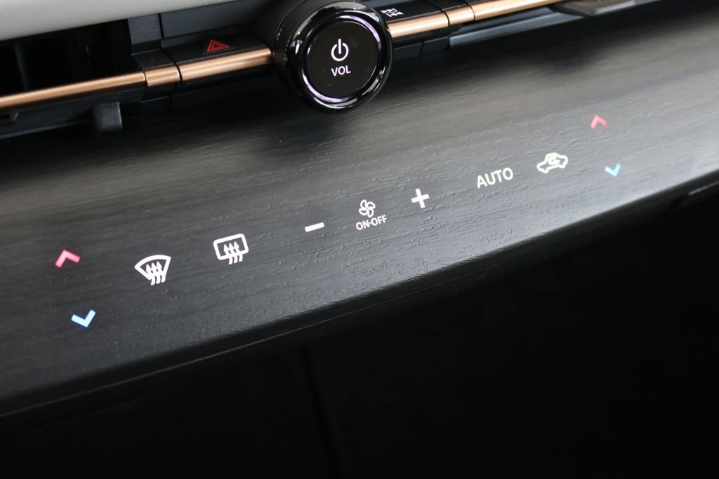 Used 2023 Nissan Ariya AWD image 55