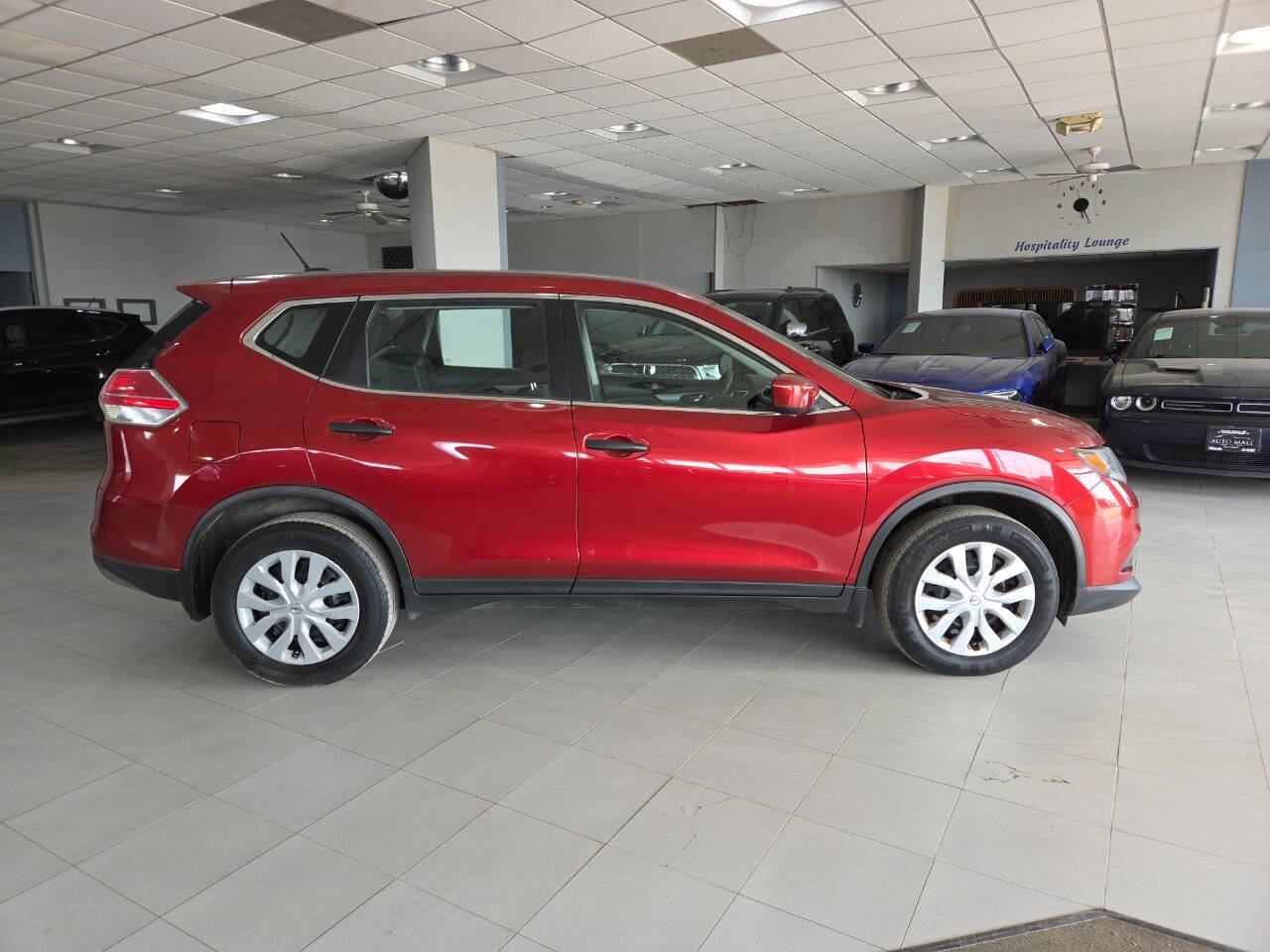 Used 2016 Nissan Rogue S image 8