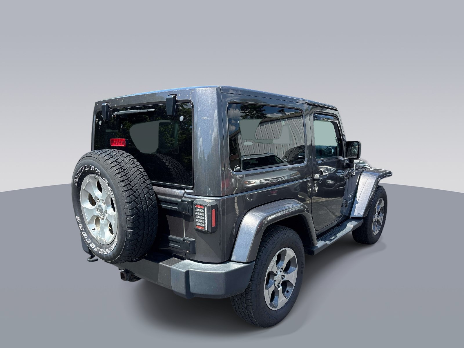 Used 2016 Jeep Wrangler Sahara w/ Connectivity Group AWD/4WD image 3