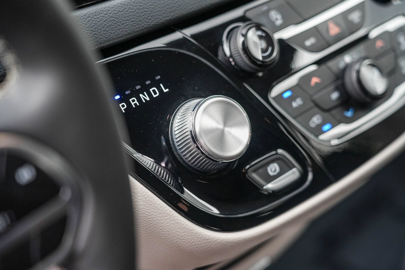 Used 2022 Chrysler Voyager LX FWD image 19