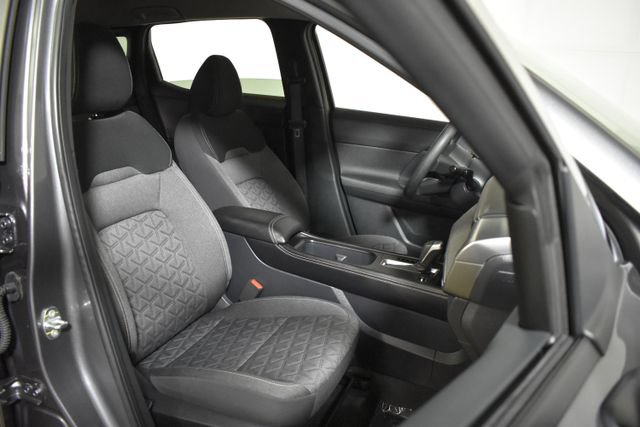 Certified 2025 Nissan Kicks SV AWD/4WD image 31