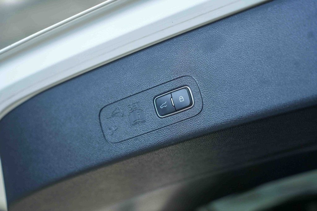 Used 2025 Lincoln Aviator Reserve w/ Jet Appearance Package image 15