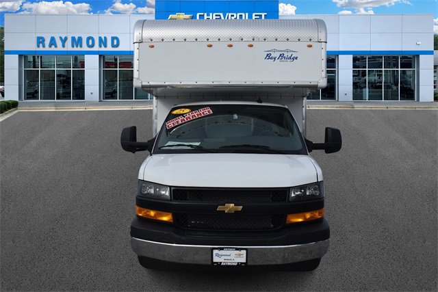 New 2025 Chevrolet Express 3500 w/ Power Convenience Package image 8