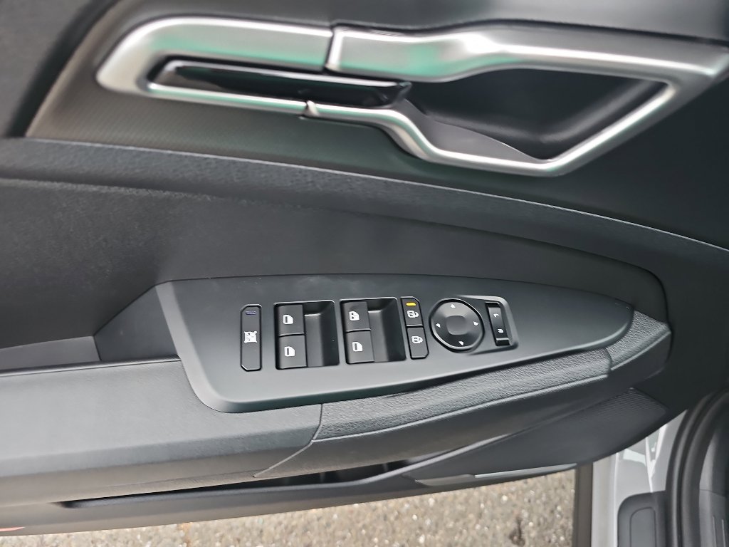 New 2026 Kia Sportage S image 10